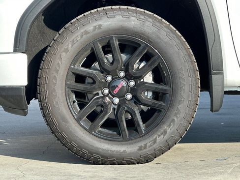 New 2026 GMC Sierra 1500 Elevation image 26