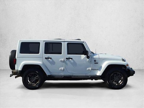 Used 2017 Jeep Wrangler Unlimited Sahara AWD/4WD image 4