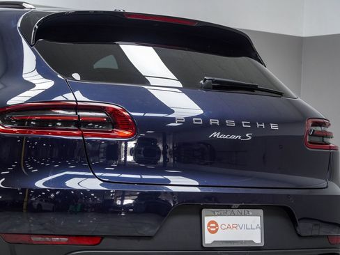 Used 2018 Porsche Macan S image 14