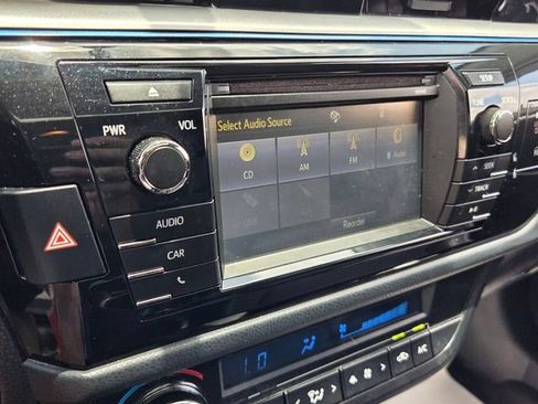 Used 2014 Toyota Corolla S FWD image 19