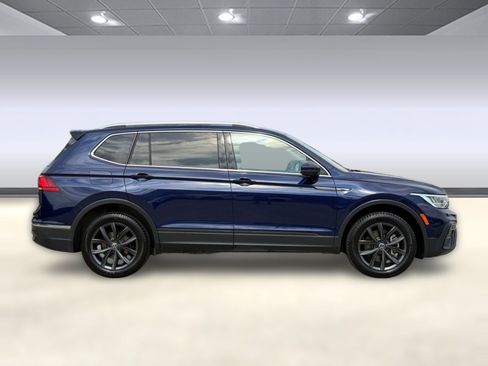 Used 2022 Volkswagen Tiguan SE AWD/4WD image 8