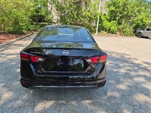 New 2026 Nissan Altima 2.5 SV FWD image 6