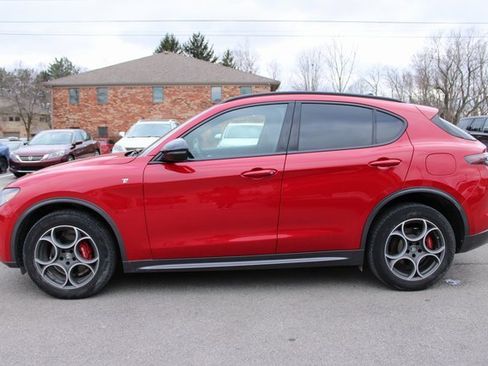 Used 2024 Alfa Romeo Stelvio Ti image 5