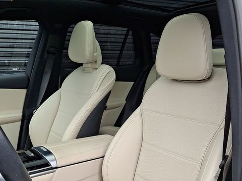 Used 2024 Mercedes-Benz GLC 300 4MATIC image 5