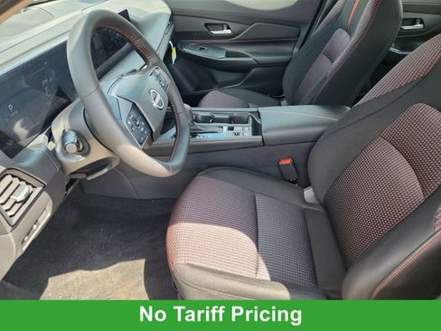 New 2026 Nissan Sentra SR FWD image 9