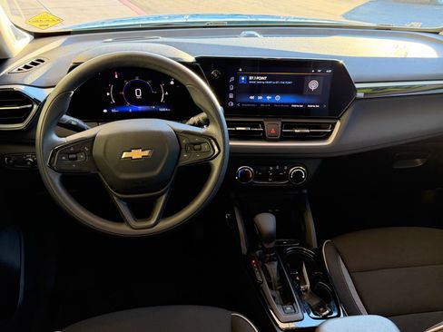 Used 2024 Chevrolet TrailBlazer LS w/ LS Convenience Package image 13