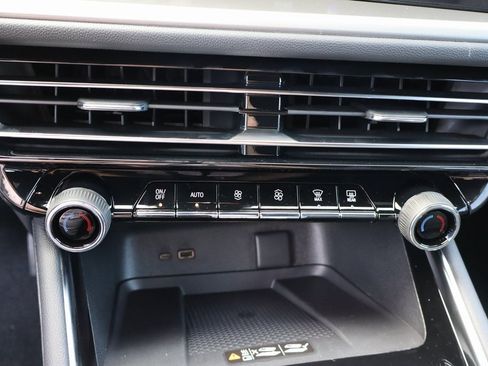 New 2026 Chevrolet Traverse LT w/ Driver Confidence Package image 11