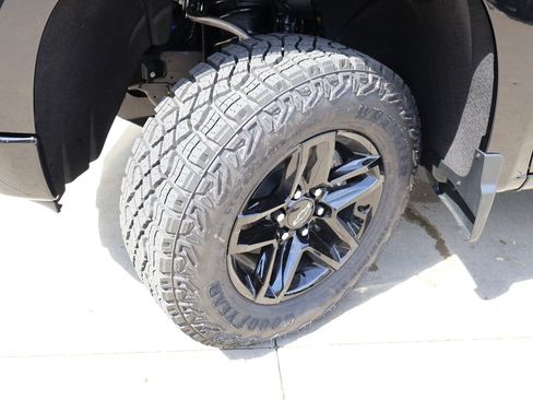 New 2026 Chevrolet Silverado 1500 Custom Trail Boss w/ Midnight Edition AWD/4WD image 38