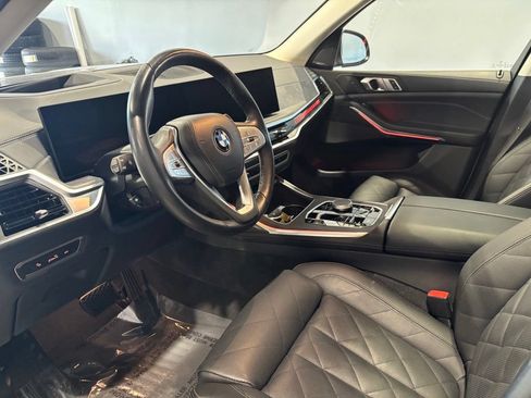 Used 2025 BMW X7 xDrive40i AWD/4WD image 10