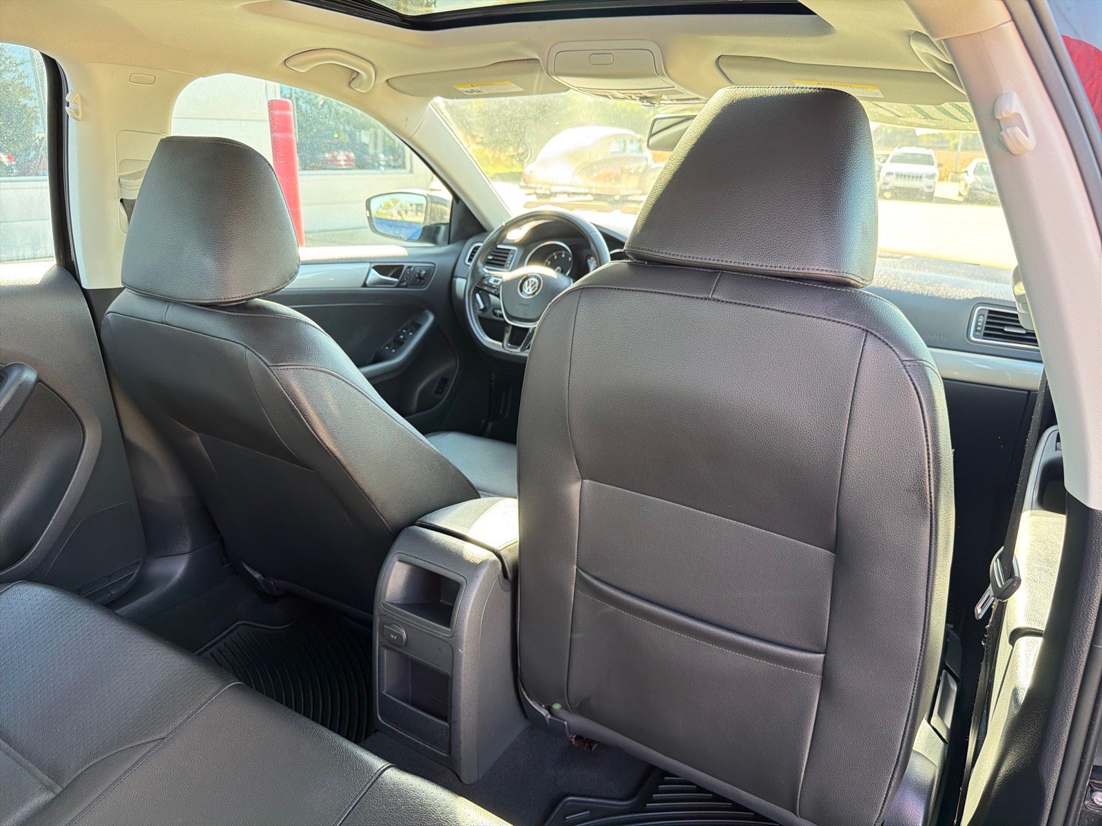 Used 2017 Volkswagen Jetta SE FWD image 25