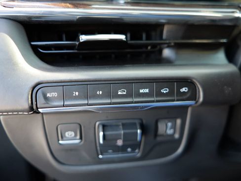 Used 2022 Cadillac Escalade ESV Sport Platinum AWD/4WD image 23