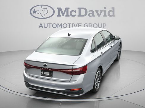 Used 2025 Volkswagen Jetta Sport FWD image 37