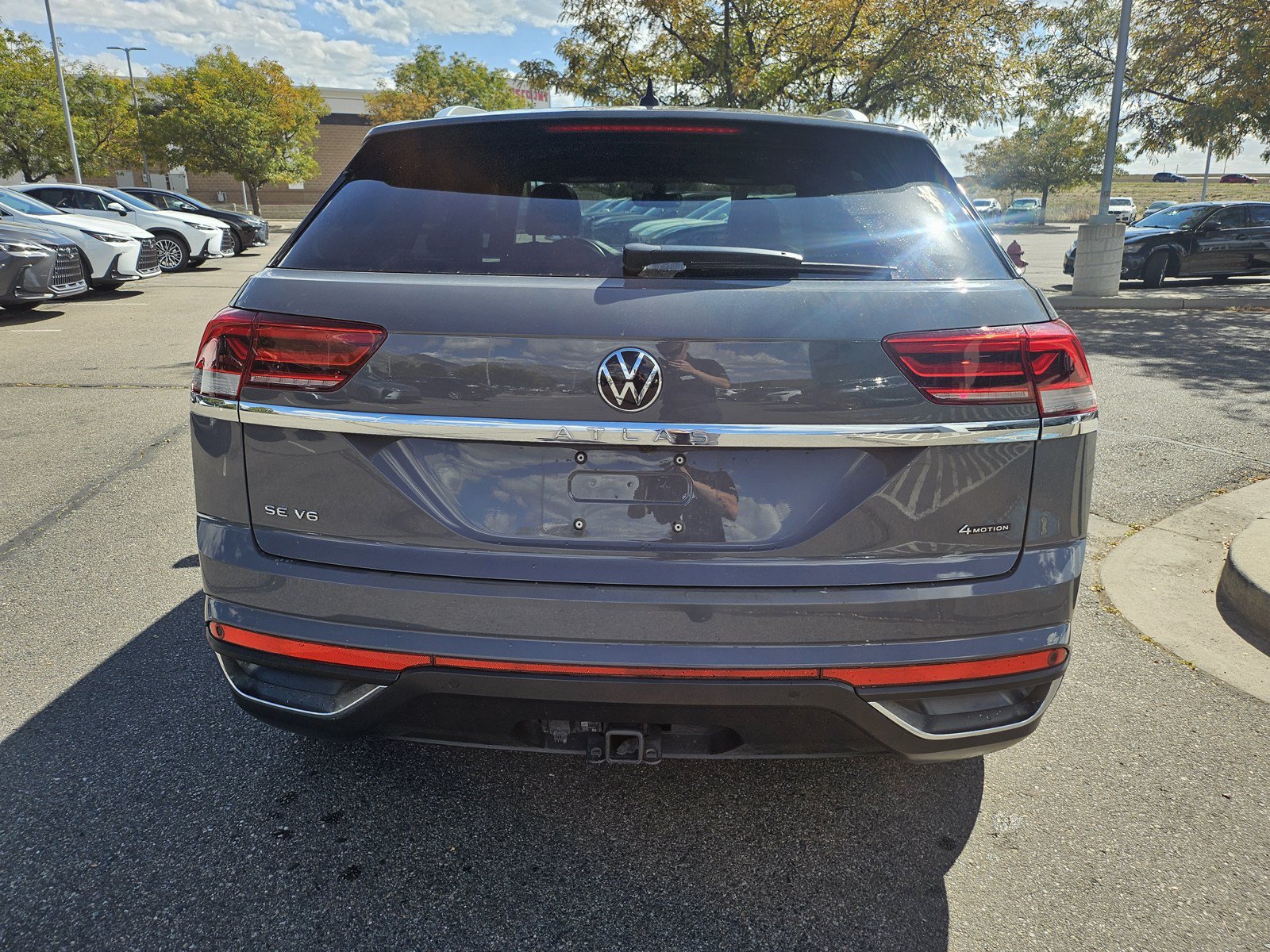 Used 2023 Volkswagen Atlas Cross Sport SE w/ Panoramic Sunroof Package AWD/4WD image 7