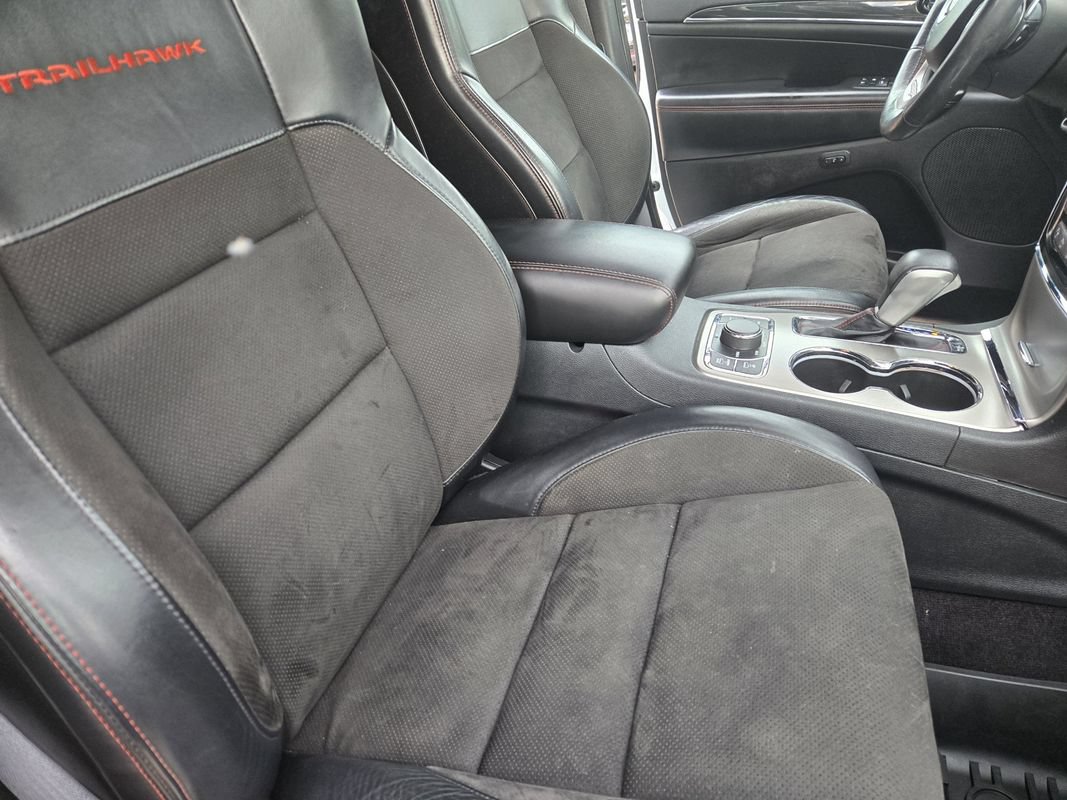 Used 2019 Jeep Grand Cherokee Trailhawk AWD/4WD image 25