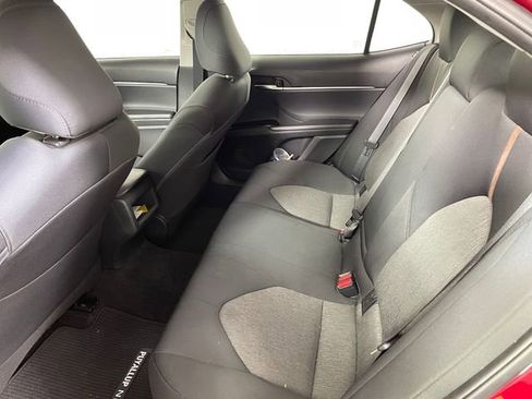 Used 2018 Toyota Camry LE w/ Moonroof Package image 12