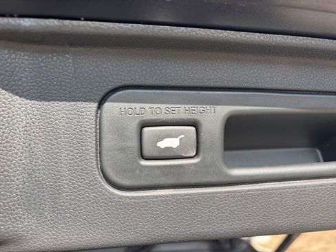 Used 2023 Honda Pilot Elite image 16