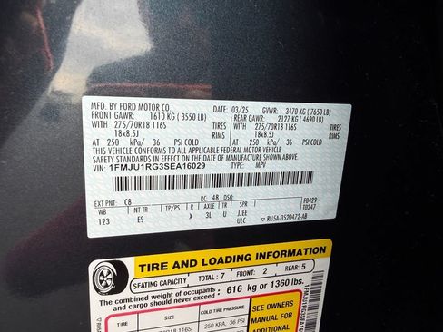 Used 2025 Ford Expedition Tremor AWD/4WD image 17