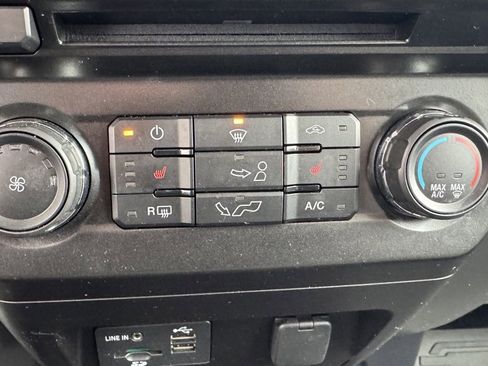 Used 2015 Ford F150 XLT w/ Equipment Group 302A Luxury image 27