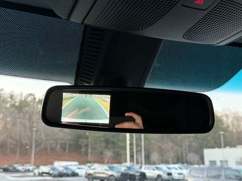 Used 2025 Mercedes-Benz Sprinter 2500 image 19