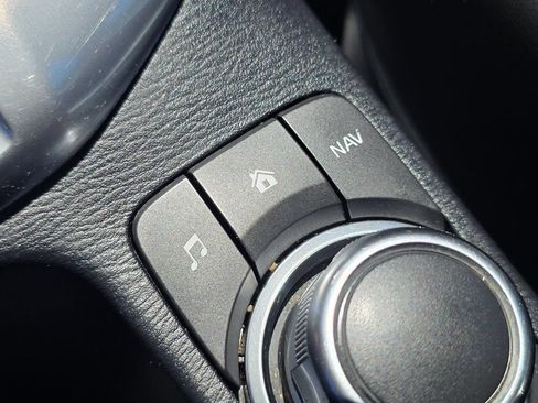 Used 2019 Toyota Yaris XLE FWD image 43