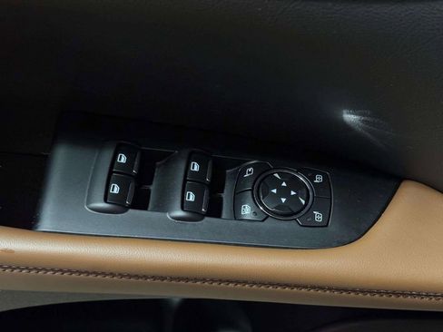 Certified 2023 Lincoln Nautilus Reserve AWD/4WD image 9