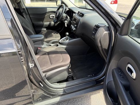 Used 2016 Kia Soul FWD image 14