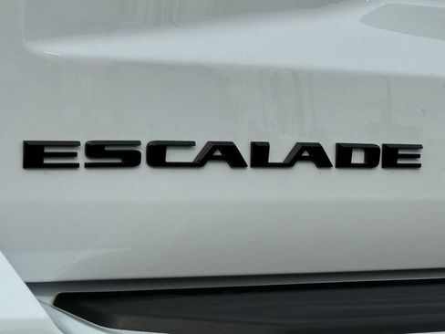 New 2026 Cadillac Escalade V w/ LPO, ONYX Package AWD/4WD image 9
