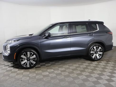 Used 2025 Mitsubishi Outlander SEL AWD/4WD image 22