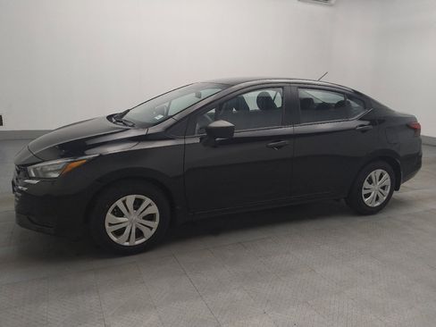 Used 2025 Nissan Versa S w/ Trunk Package image 2