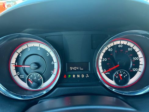 Used 2017 Dodge Grand Caravan SXT image 24