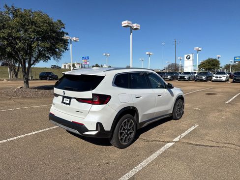 Certified 2023 BMW X1 xDrive28i w/ Premium Package image 6