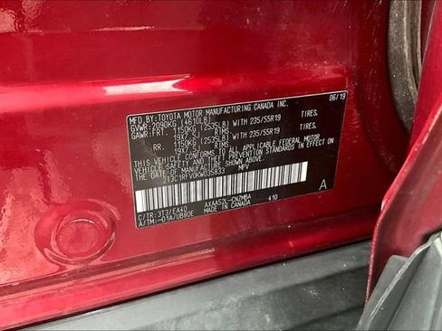 Used 2019 Toyota RAV4 XLE Premium w/ Cold Weather Package FWD image 19
