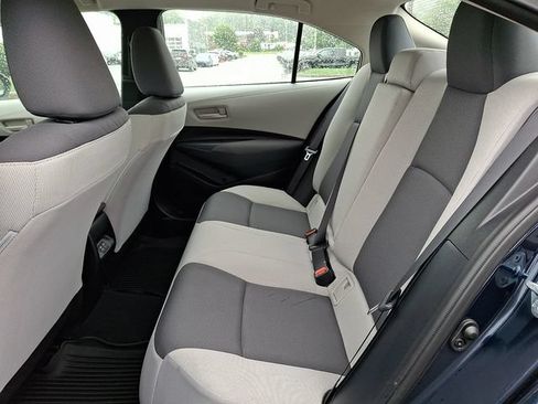 Used 2025 Toyota Corolla LE w/ LE Premium Package FWD image 10