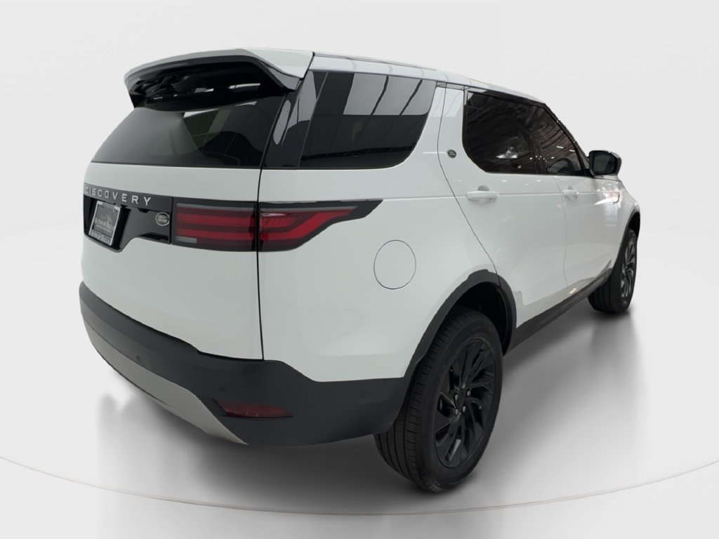 Used 2023 Land Rover Discovery S AWD/4WD image 8