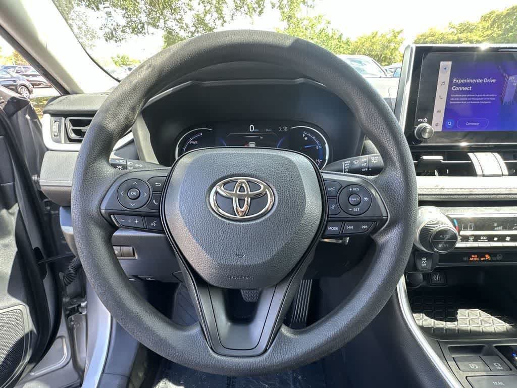 Used 2023 Toyota RAV4 LE AWD/4WD image 14