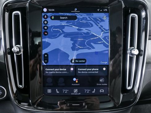 Certified 2025 Volvo XC40 B5 Plus image 16