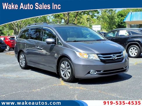 Used 2014 Honda Odyssey Touring image 1
