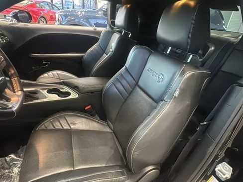Used 2017 Dodge Challenger SRT Hellcat image 10