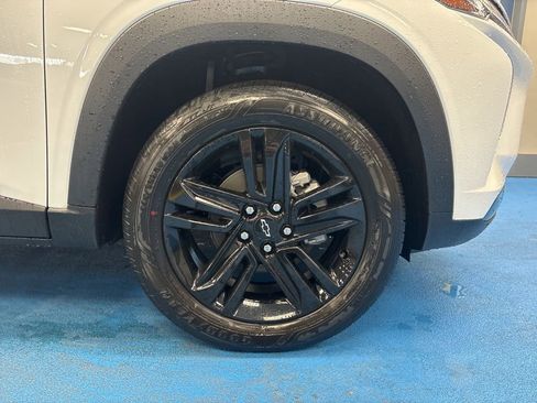 New 2026 Chevrolet Trax ACTIV w/ Sunroof Package FWD image 3