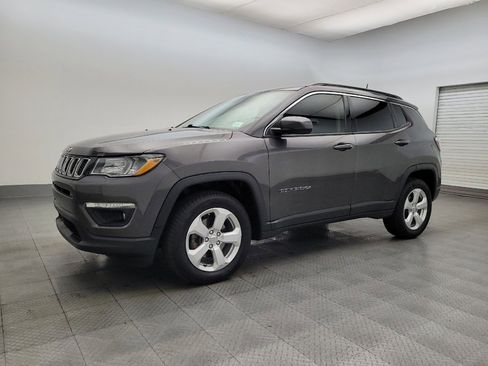Used 2018 Jeep Compass Latitude AWD/4WD image 2