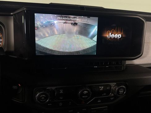 Certified 2025 Jeep Wrangler Unlimited Sport AWD/4WD image 18