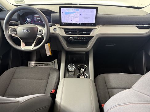 New 2026 Ford Explorer Active RWD image 10