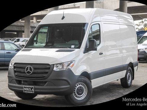 Used 2025 Mercedes-Benz Sprinter 2500 image 1