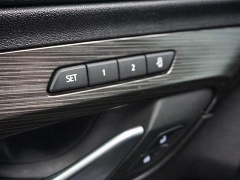 Used 2024 GMC Terrain SLT image 9