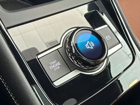 New 2026 Volkswagen Tiguan SEL R-Line AWD/4WD image 18
