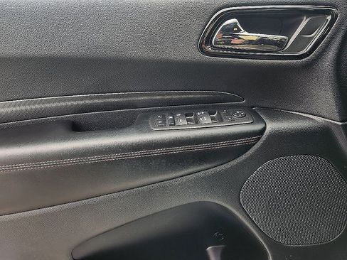Used 2025 Dodge Durango GT RWD image 16