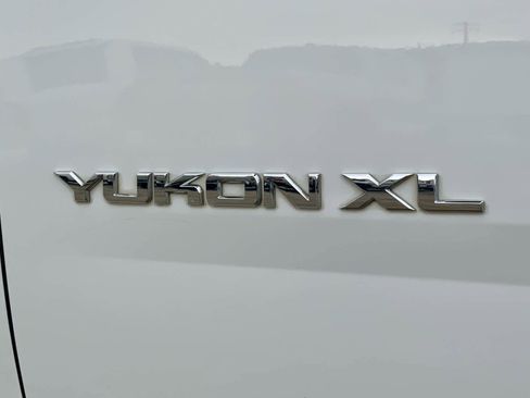 Used 2019 GMC Yukon XL SLT w/ Open Road Package image 20