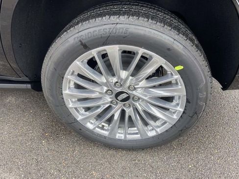 New 2026 Cadillac Escalade Luxury image 7