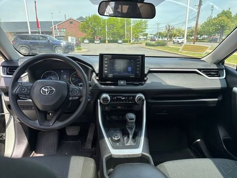Used 2022 Toyota RAV4 XLE w/ Convenience Package AWD/4WD image 15