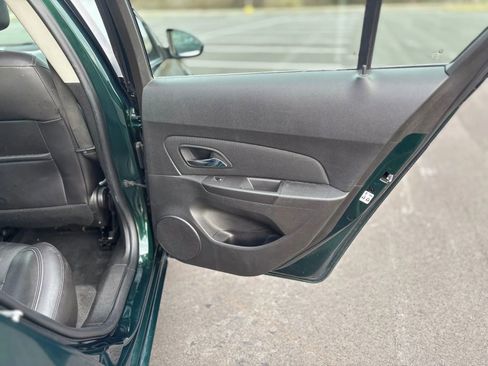 Used 2015 Chevrolet Cruze LT image 17